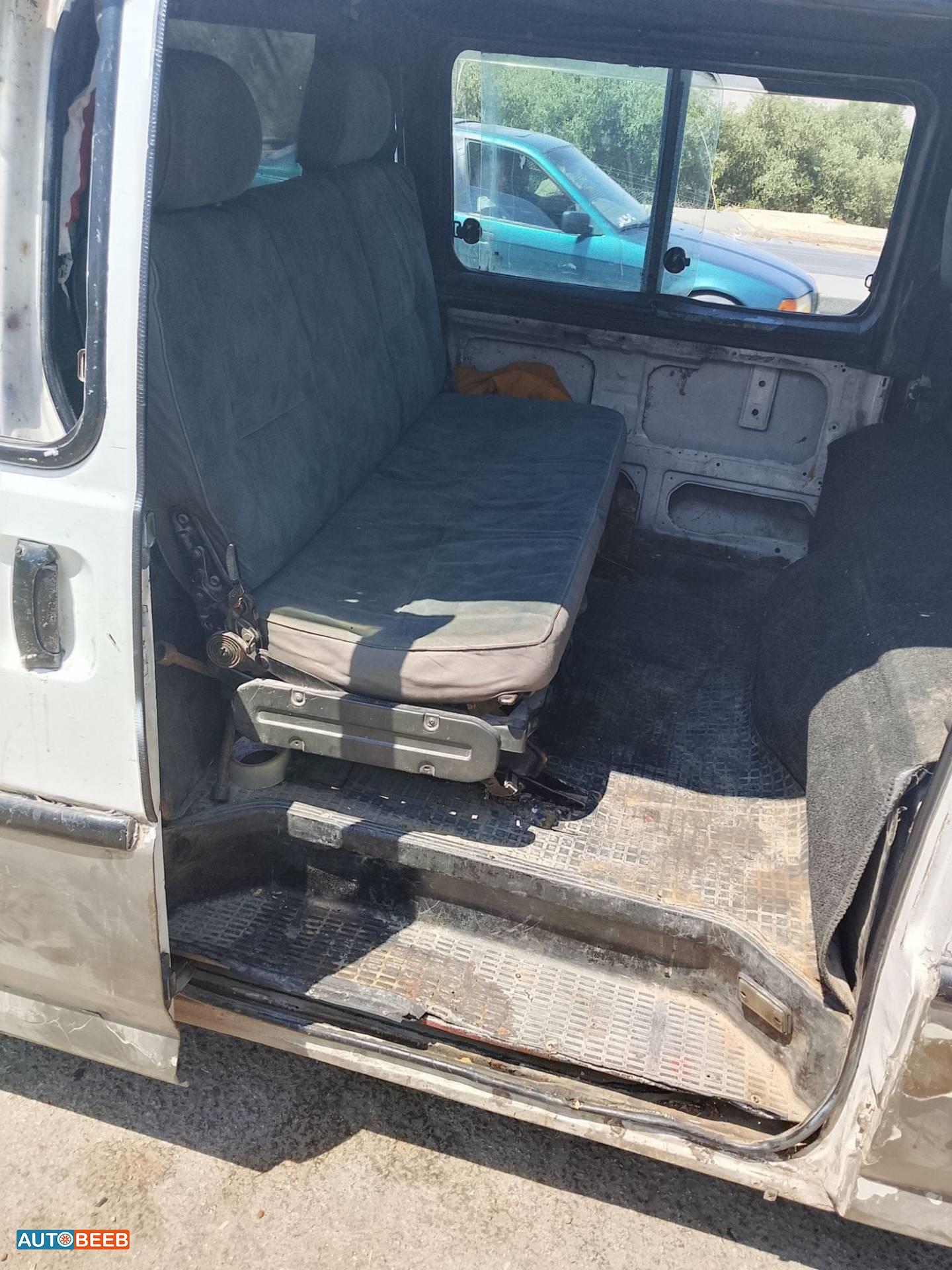 Minibus Hyundai 1996