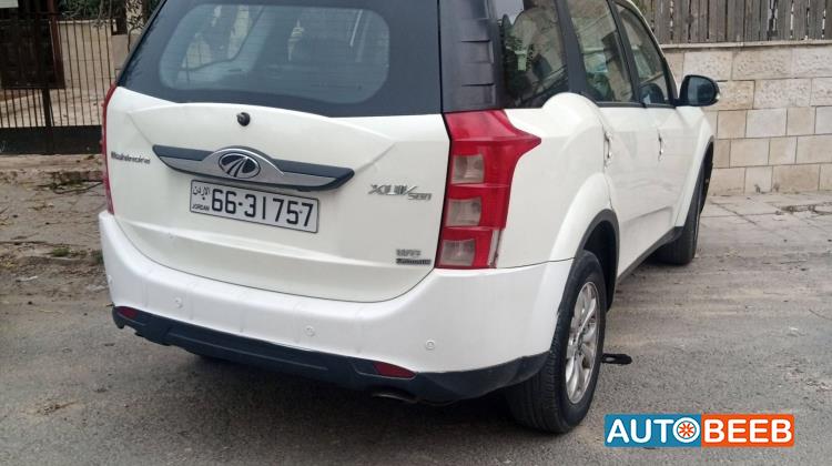 Mahindra XUV500 2018