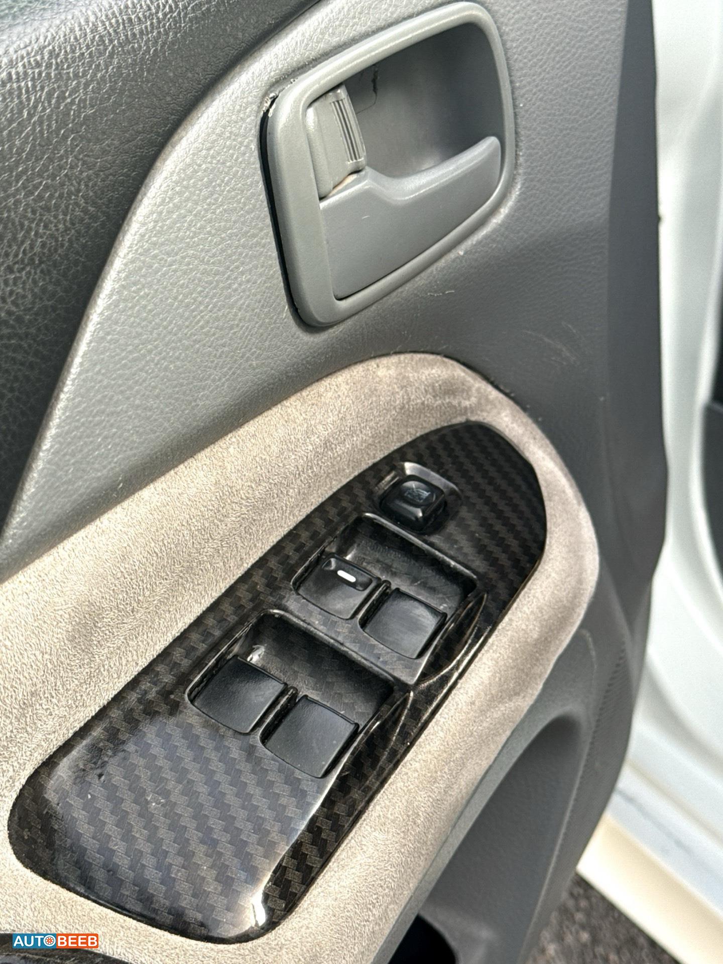 Mitsubishi Lancer 2013