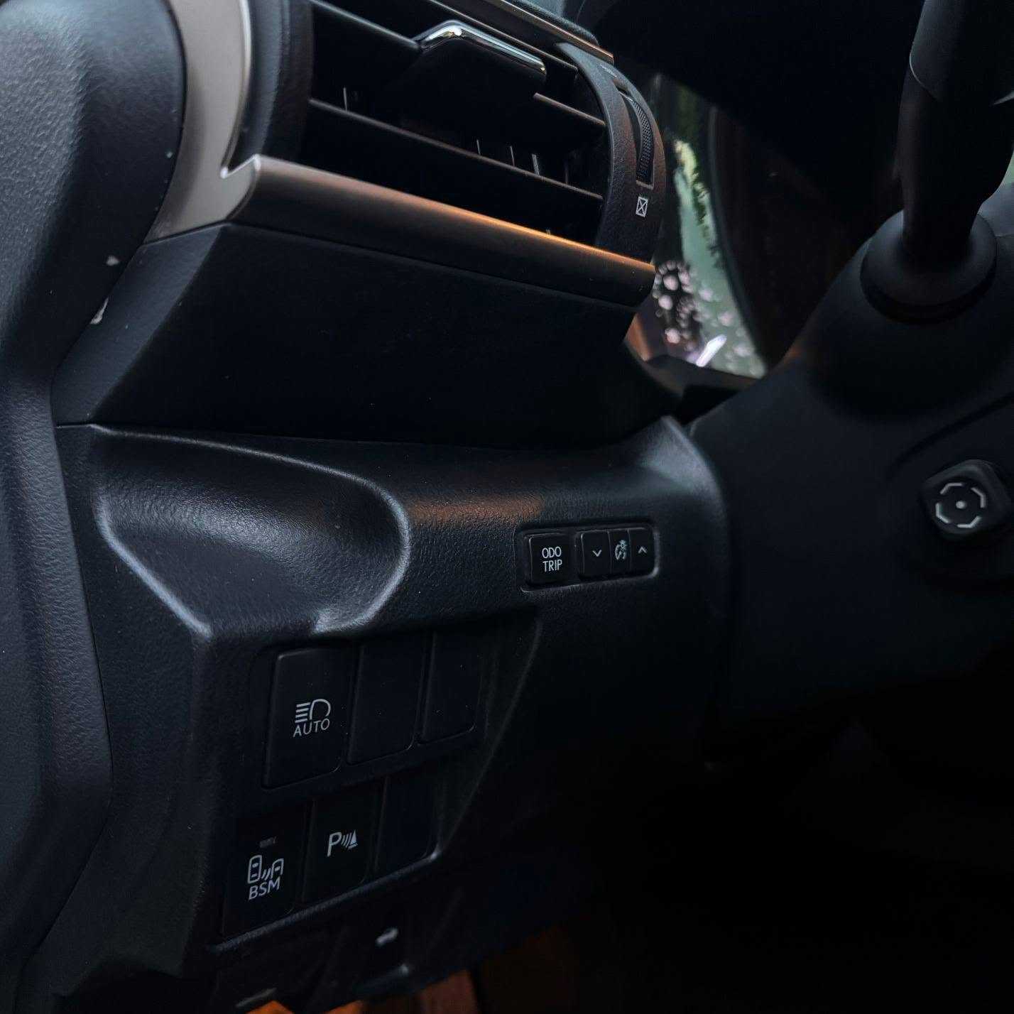 Lexus IS300 2020