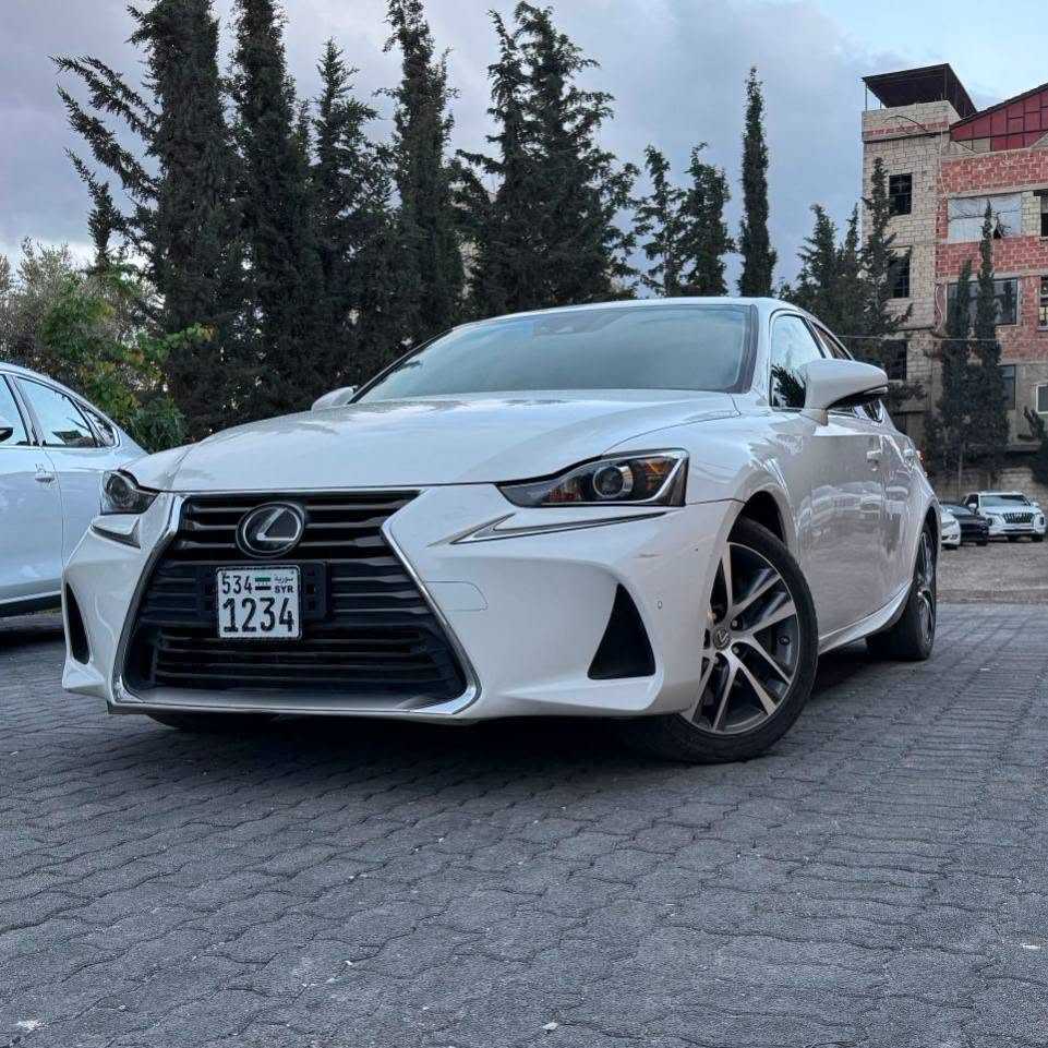 Lexus IS300 2020