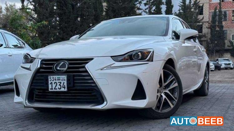 Lexus IS300 2020