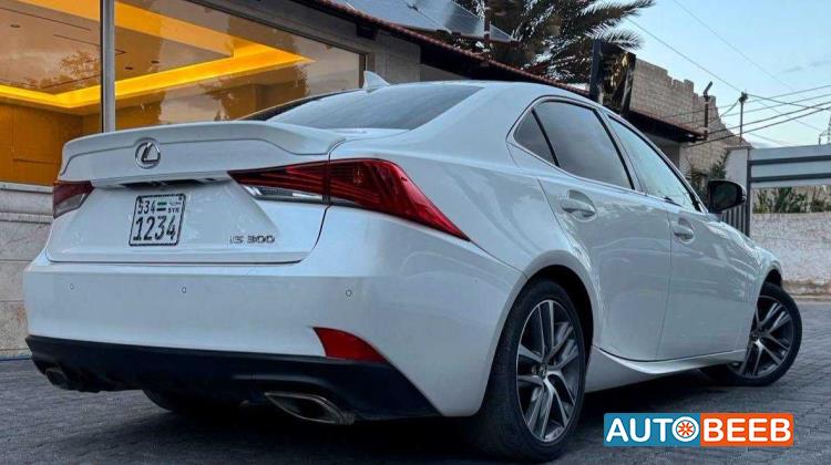 Lexus IS300 2020