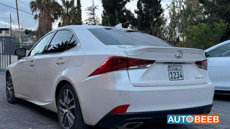 Lexus IS300 2020