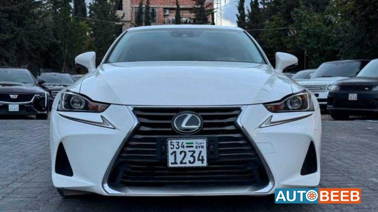 Lexus IS300 2020