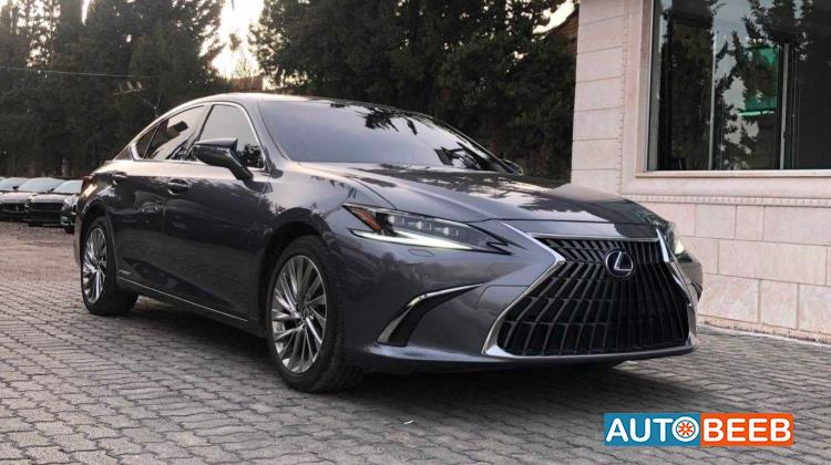 Lexus ES300 2020
