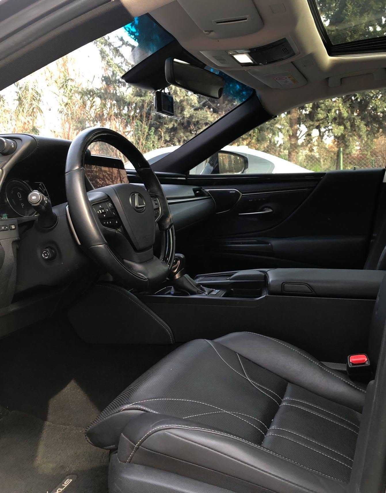 Lexus ES300 2020