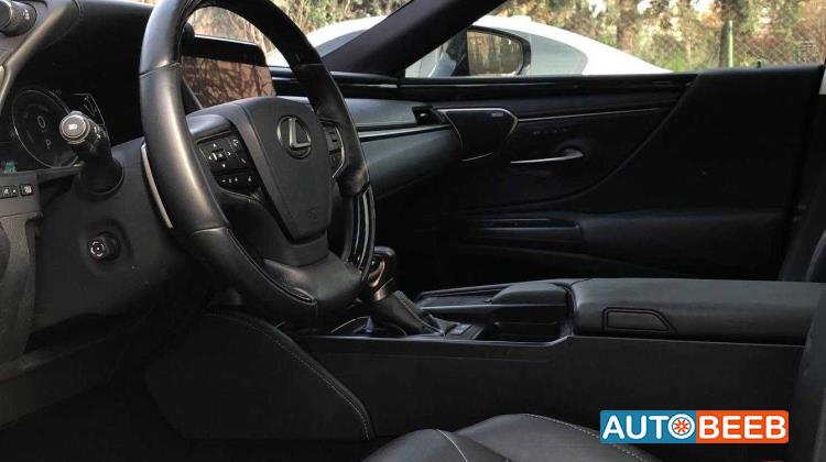 Lexus ES300 2020