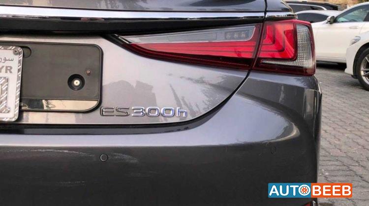 Lexus ES300 2020