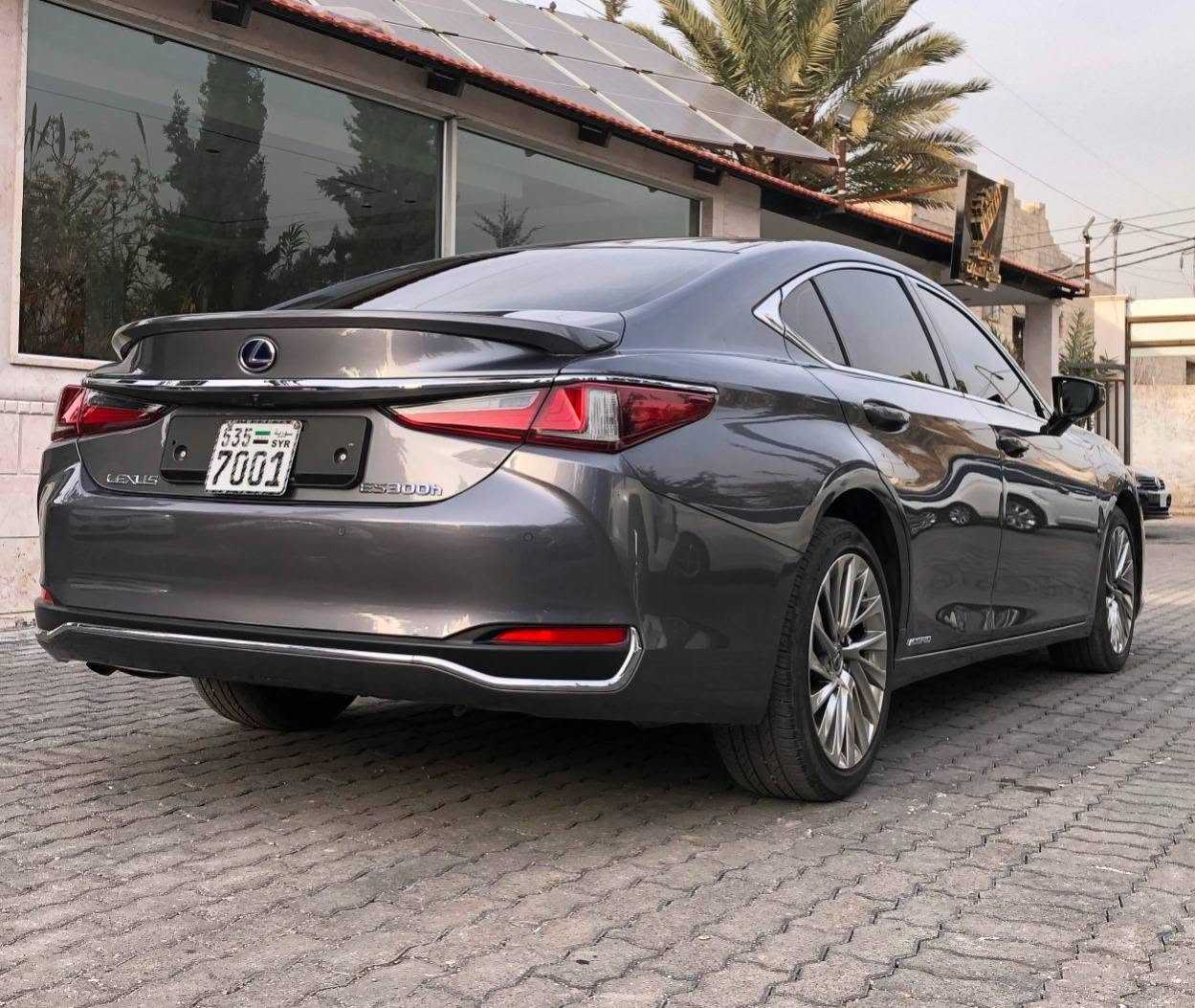 Lexus ES300 2020