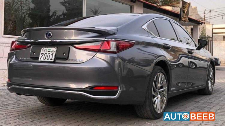 Lexus ES300 2020