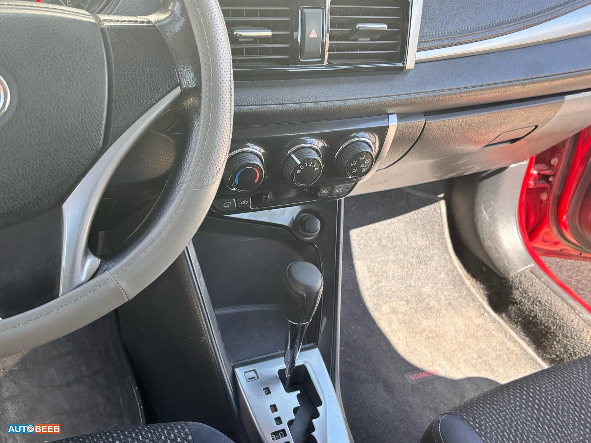 Toyota Yaris 2015