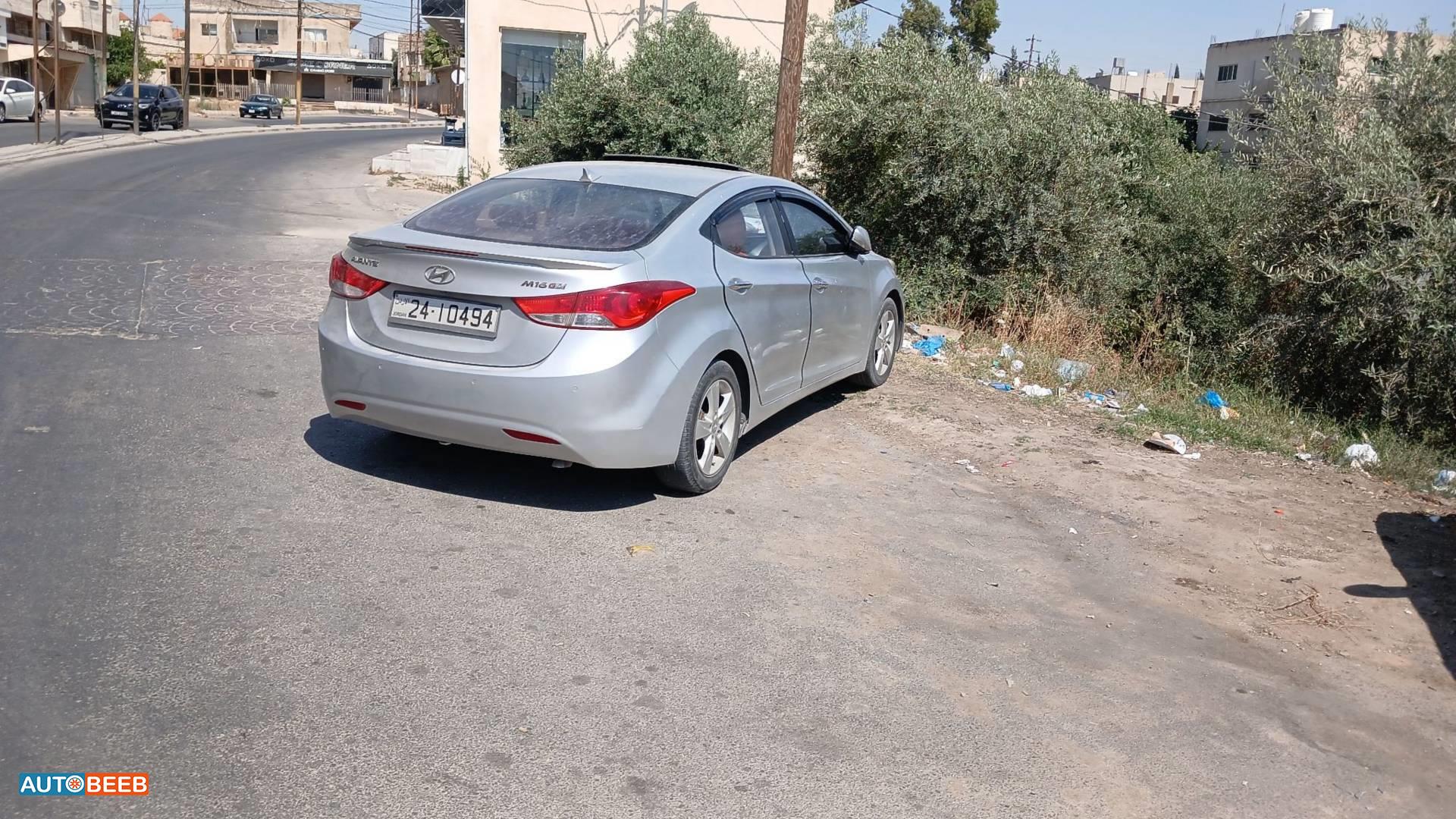 هيونداي افانتي 2012