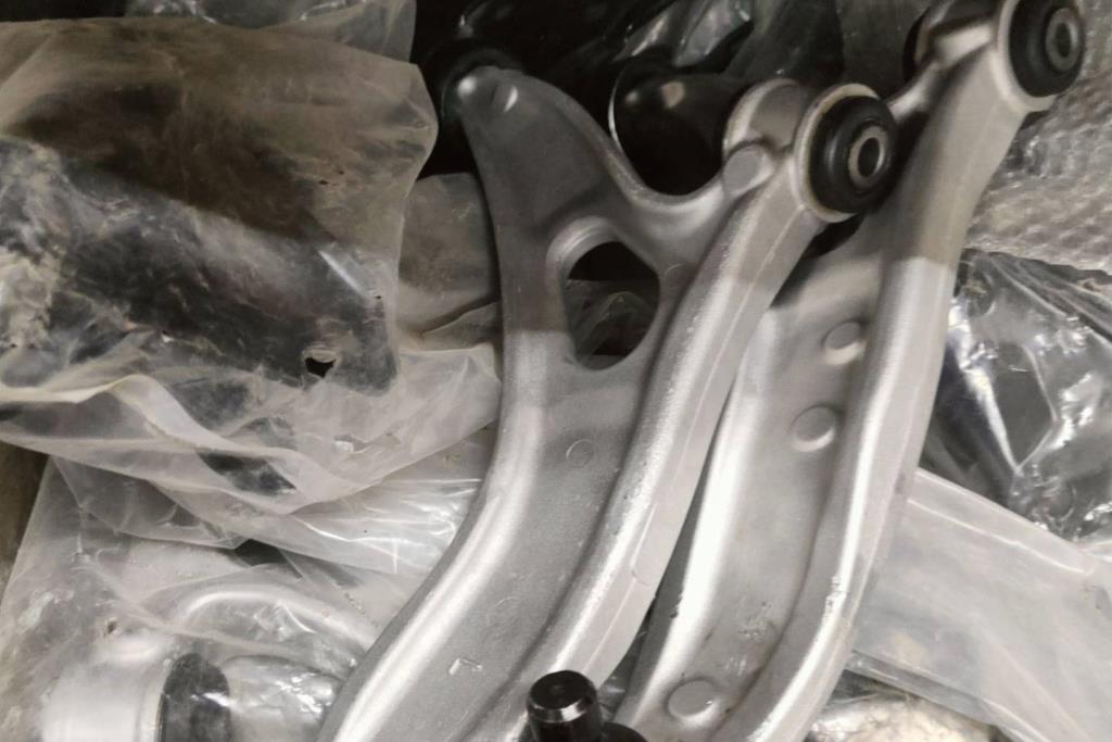 كفة عجل فورد c max 2013 2014 2015 2016