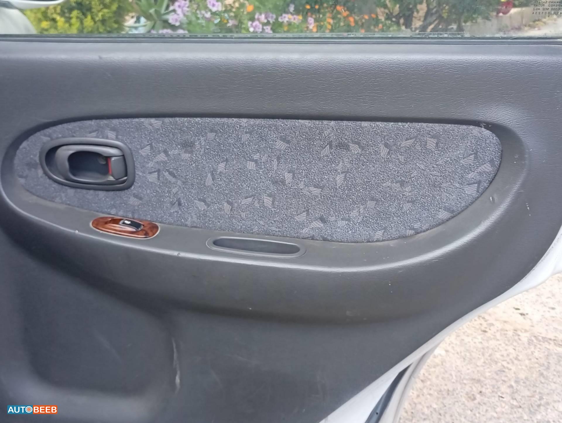 KIA Spectra 2000
