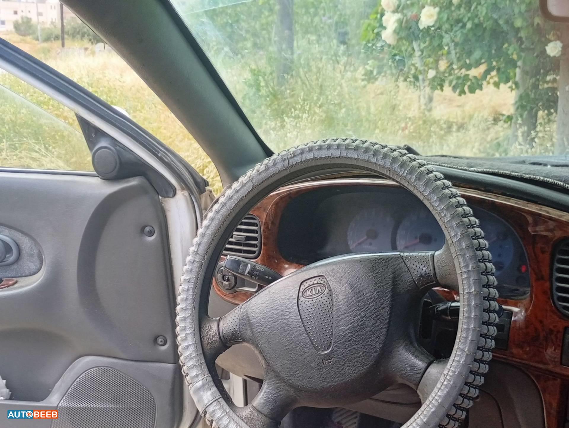 KIA Spectra 2000