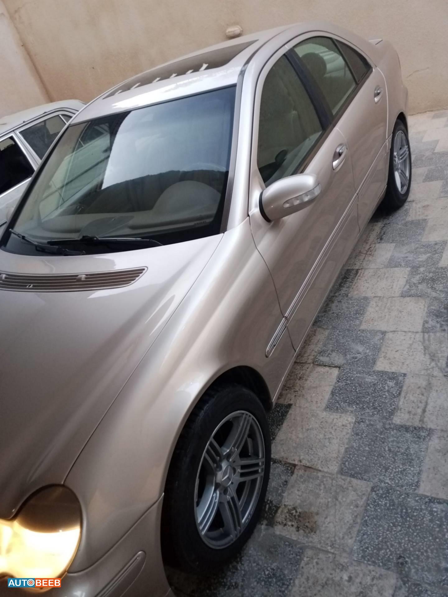 مرسيدس بنز C200 2002