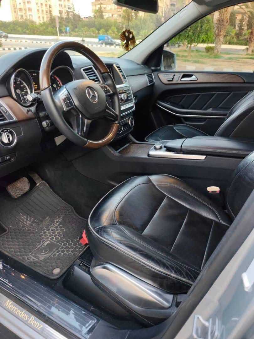 Mercedes Benz GL550 2013