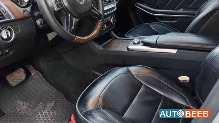 Mercedes Benz GL550 2013