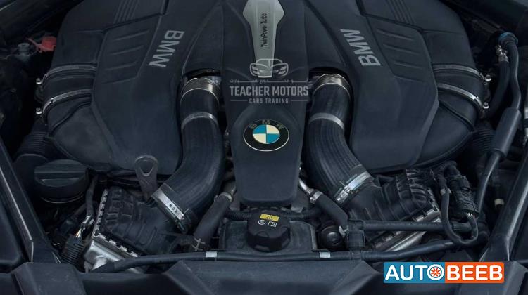 BMW 750 2016