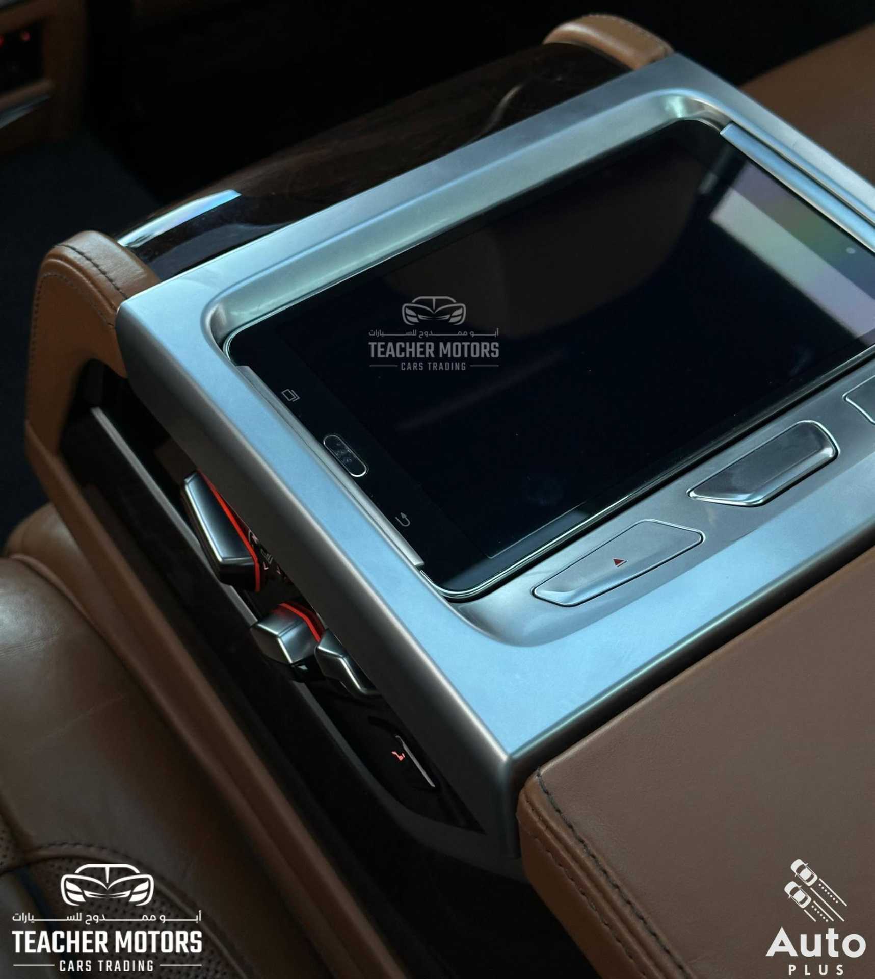 BMW 750 2016