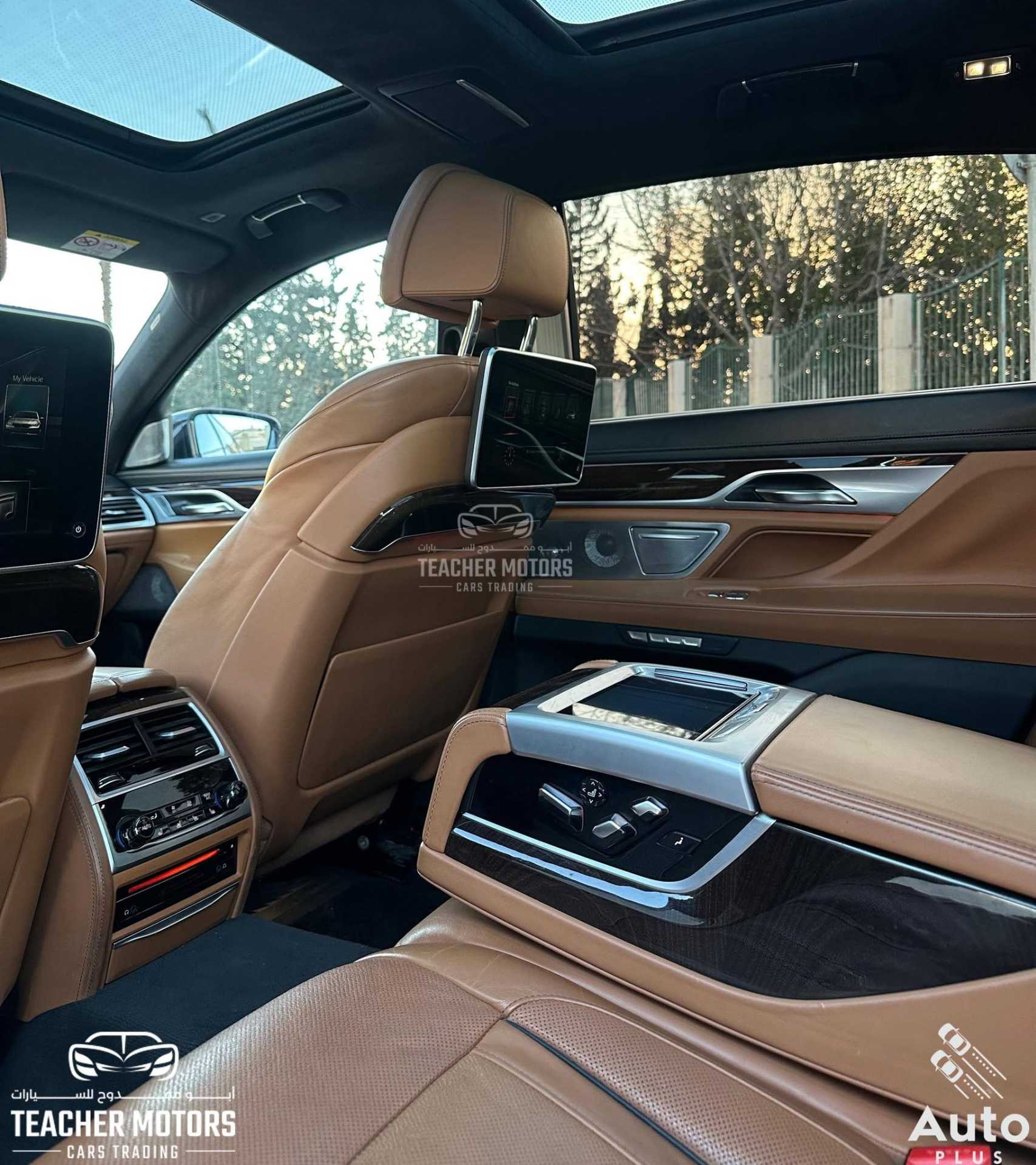 BMW 750 2016