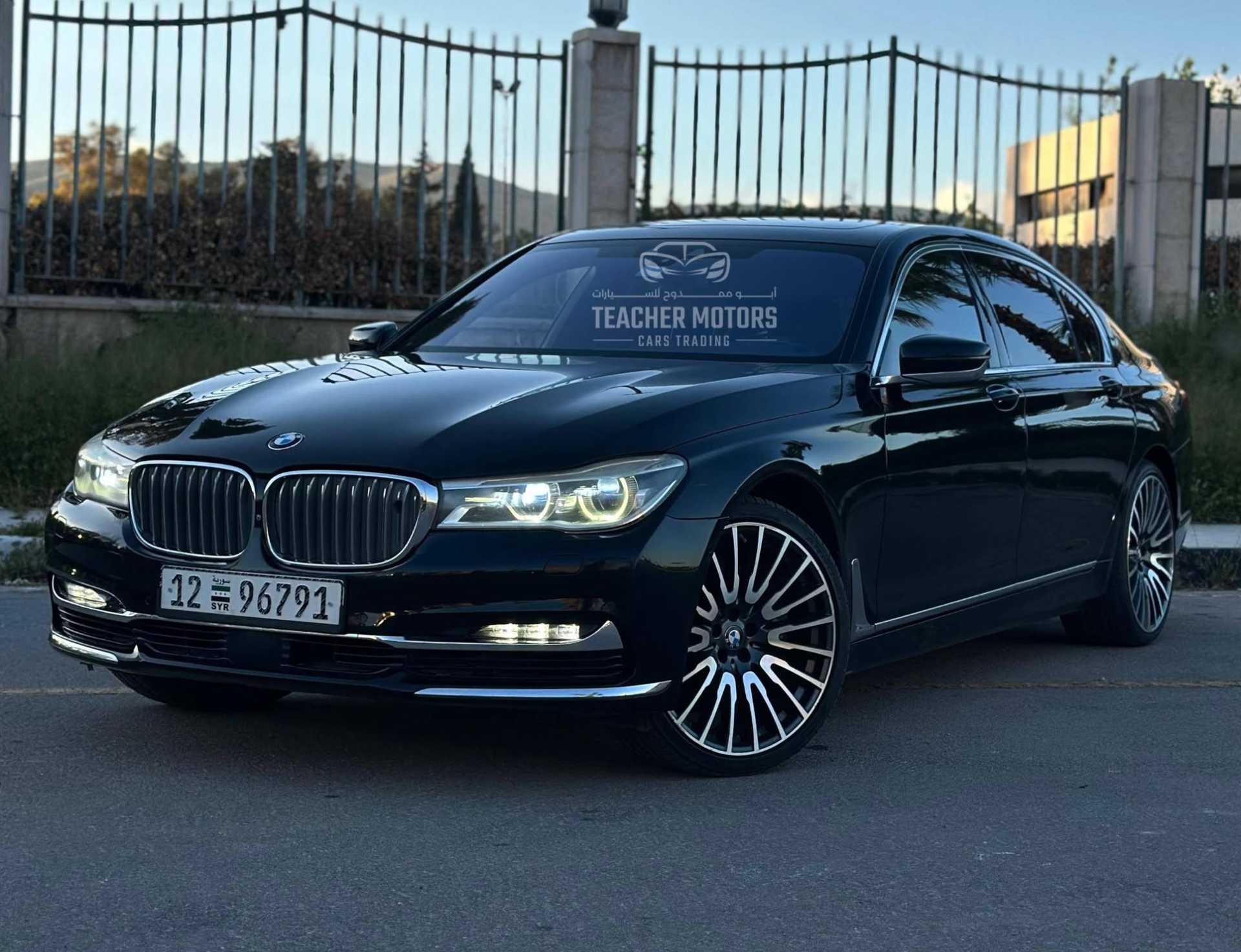 BMW 750 2016