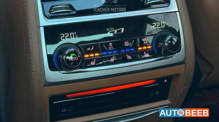 BMW 750 2016