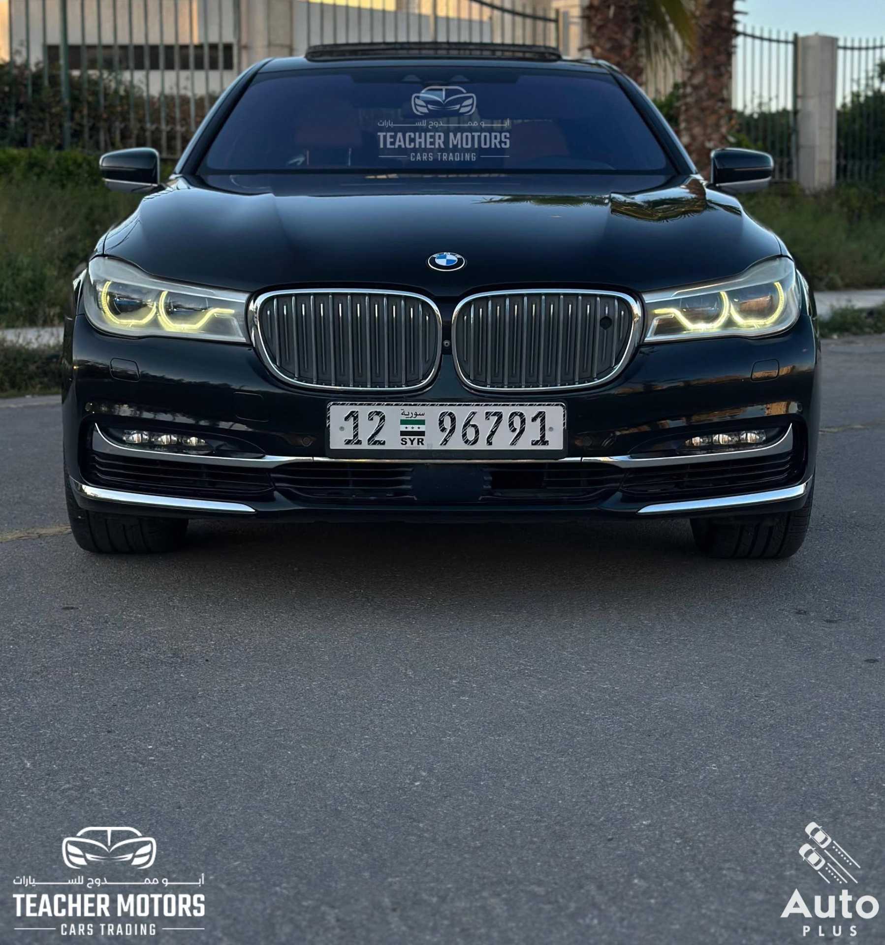 BMW 750 2016