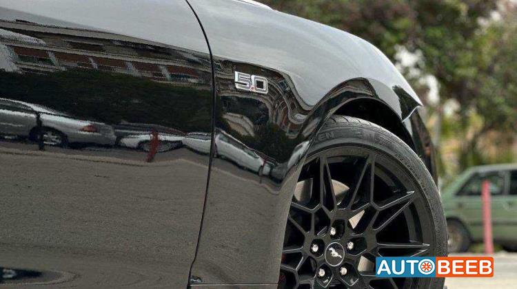 Ford Mustang 2025