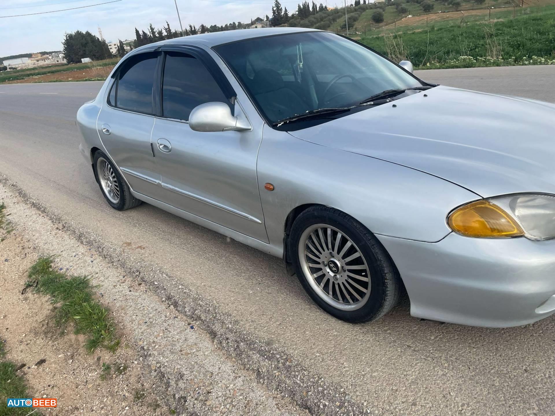 هيونداي افانتي 2000