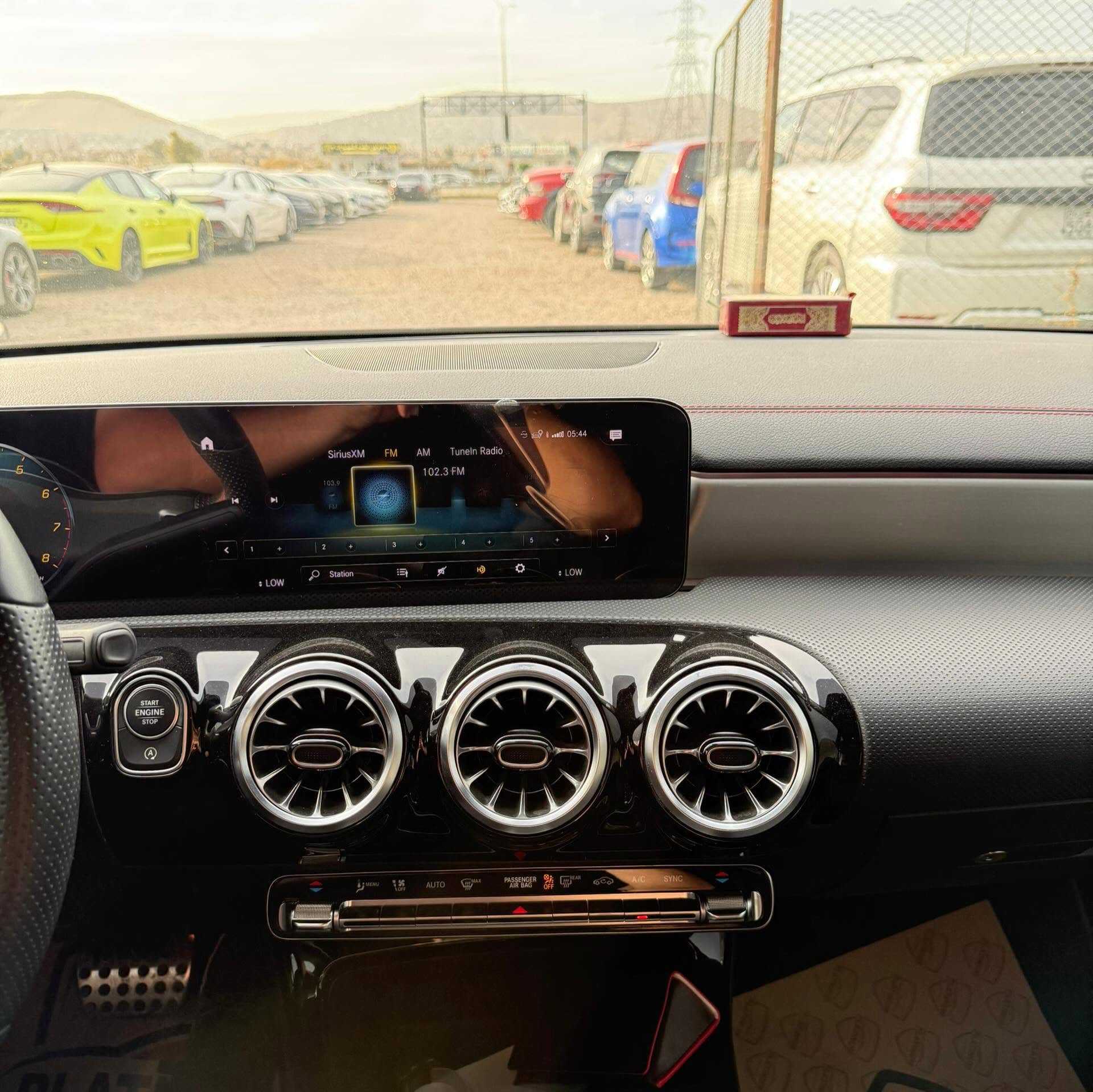 Mercedes Benz CLA250 2023