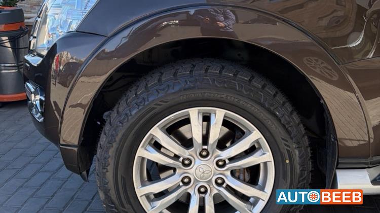 Mitsubishi Pajero 2017