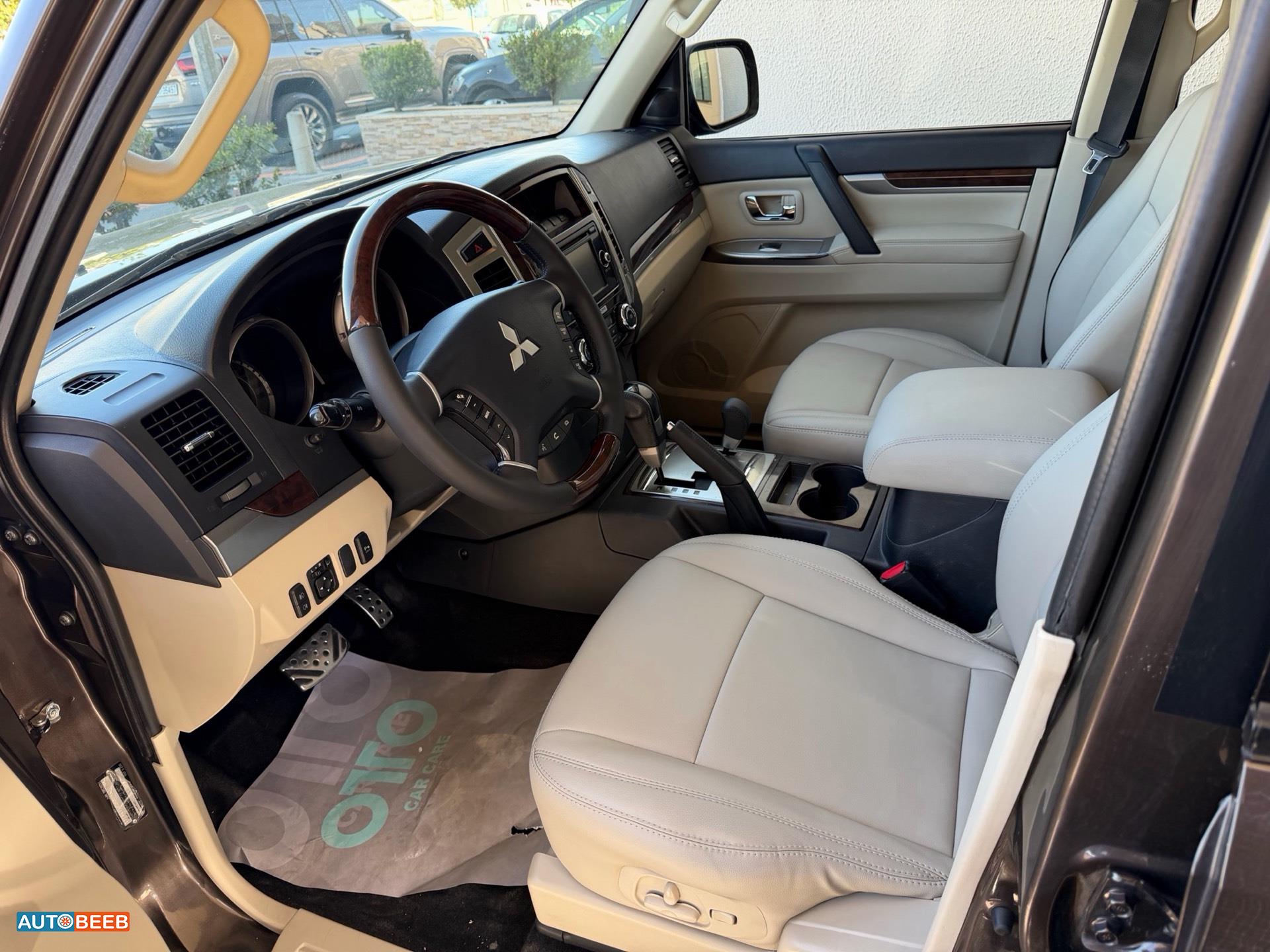 Mitsubishi Pajero 2017