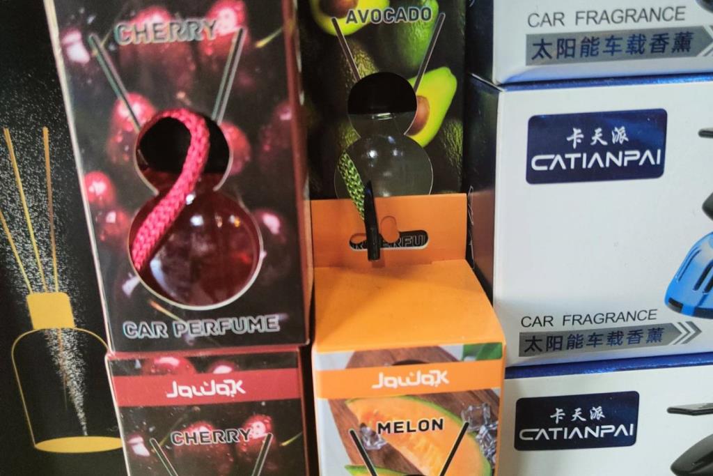معطر جو تعليق 
