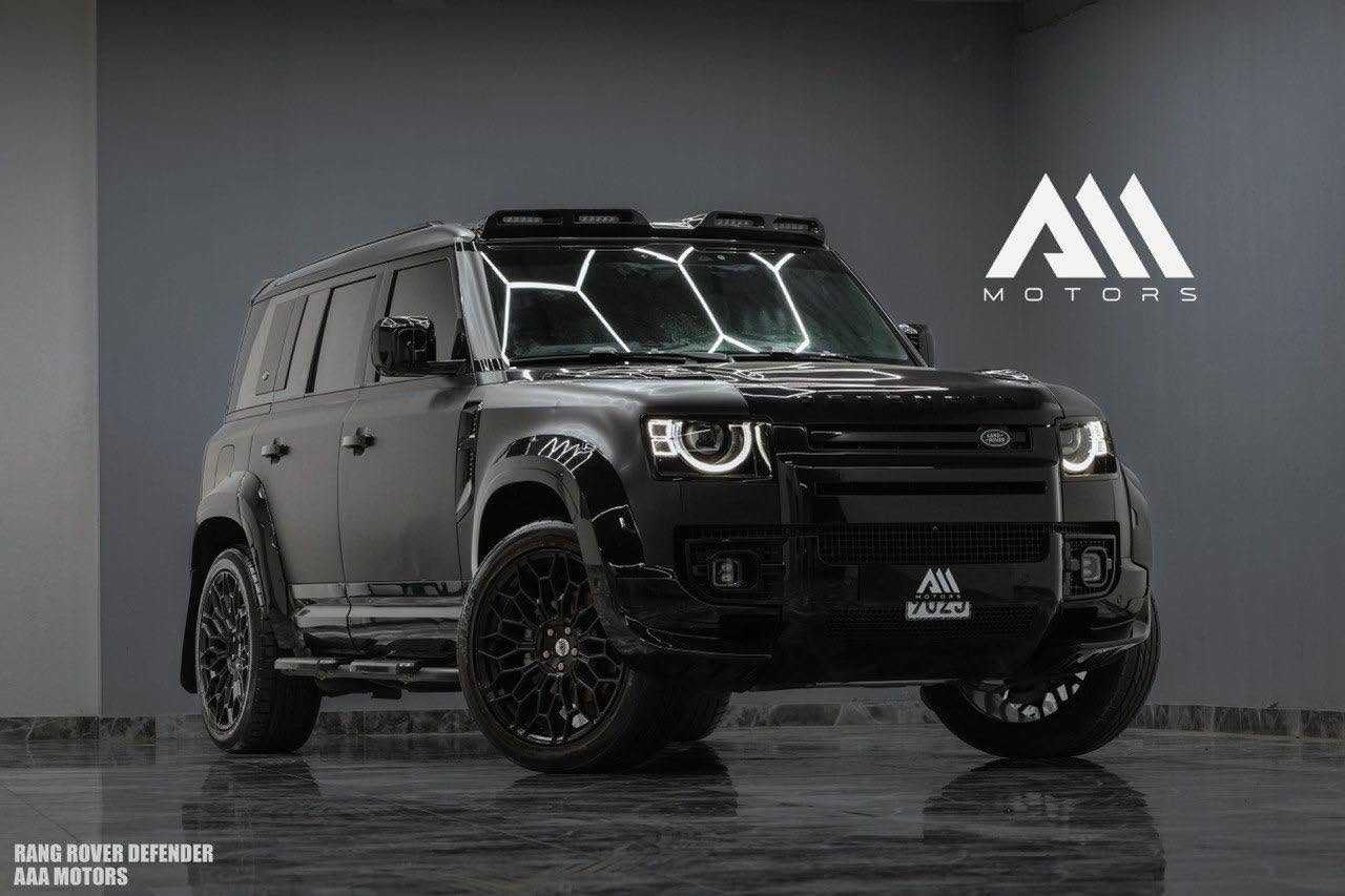 Land Rover Defender 2024