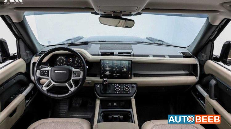 Land Rover Defender 2024