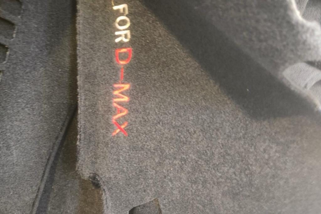 فرش تابلوه مكيت فورد D max