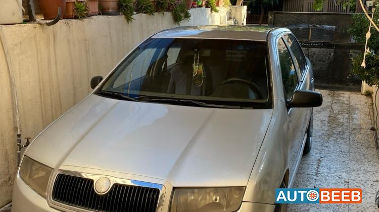سكودا فابيا 2003