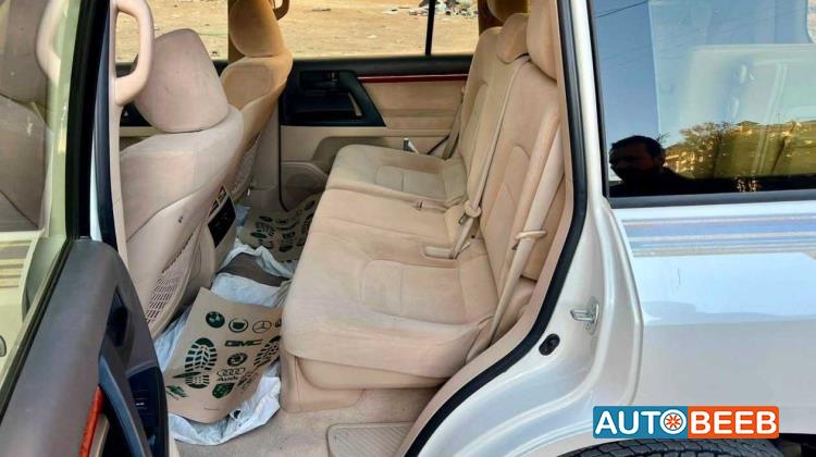 Toyota Land Cruiser 2014