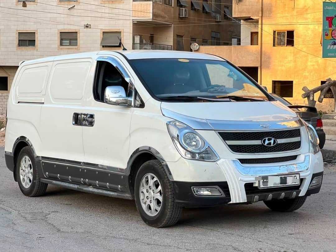 Minibus Hyundai 2012