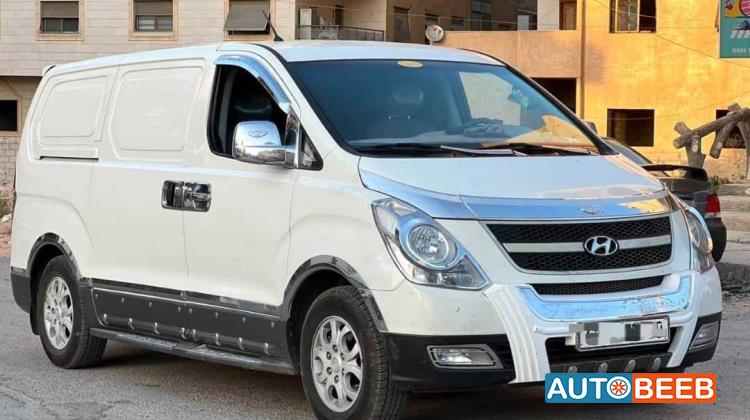 Minibus Hyundai 2012