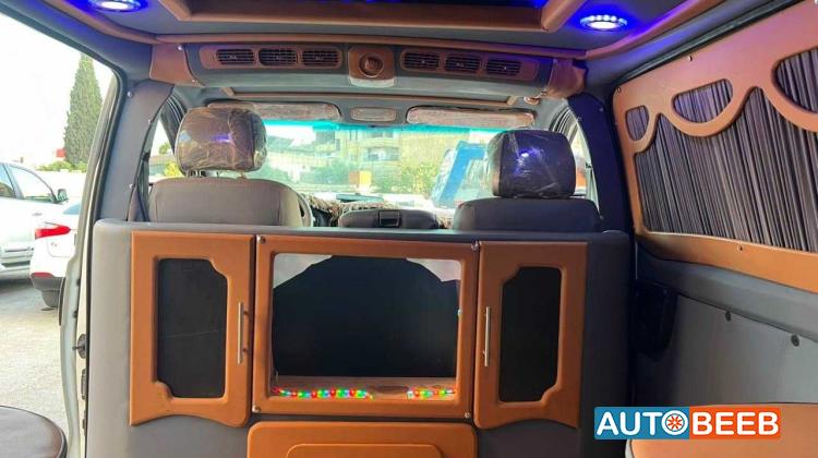 Minibus Hyundai 2012