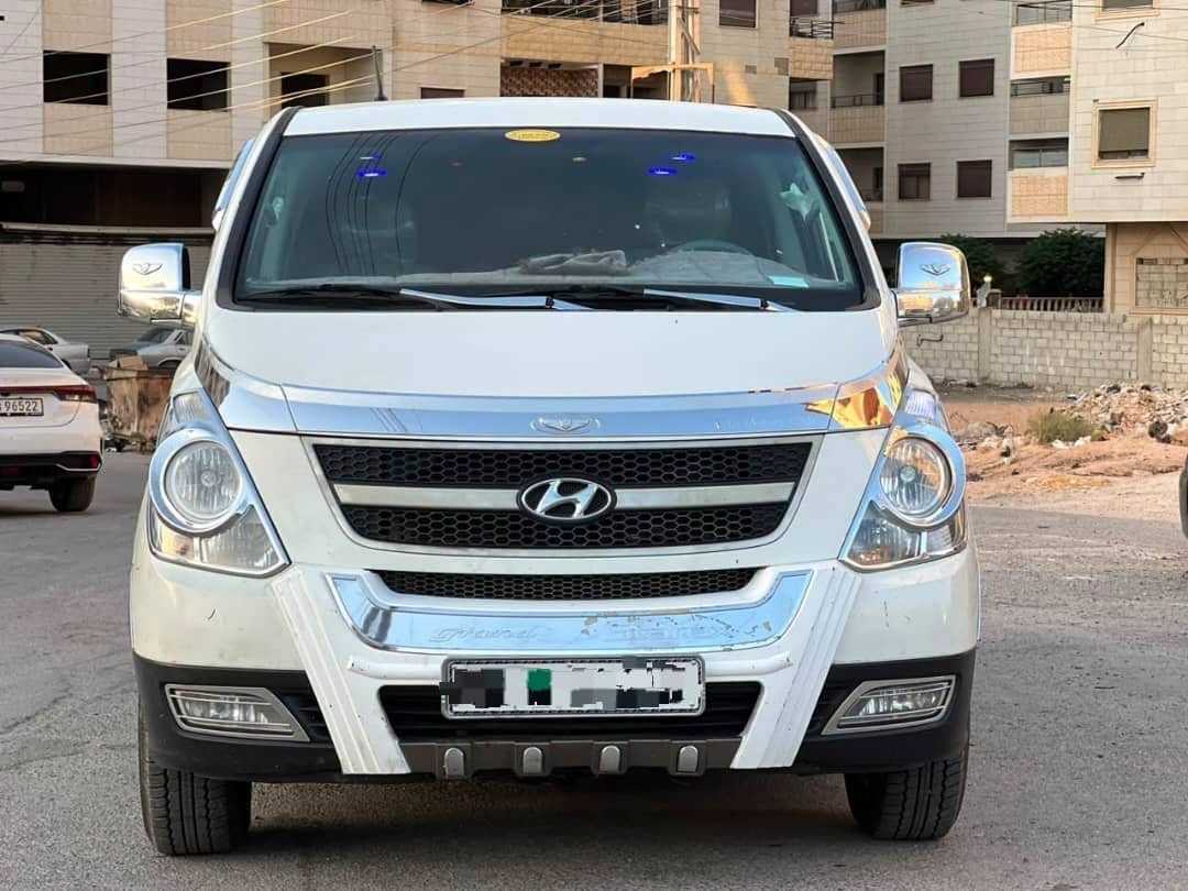 Minibus Hyundai 2012