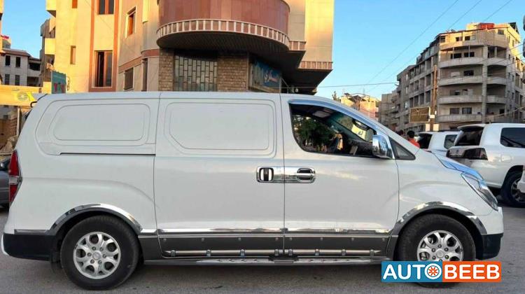Minibus Hyundai 2012