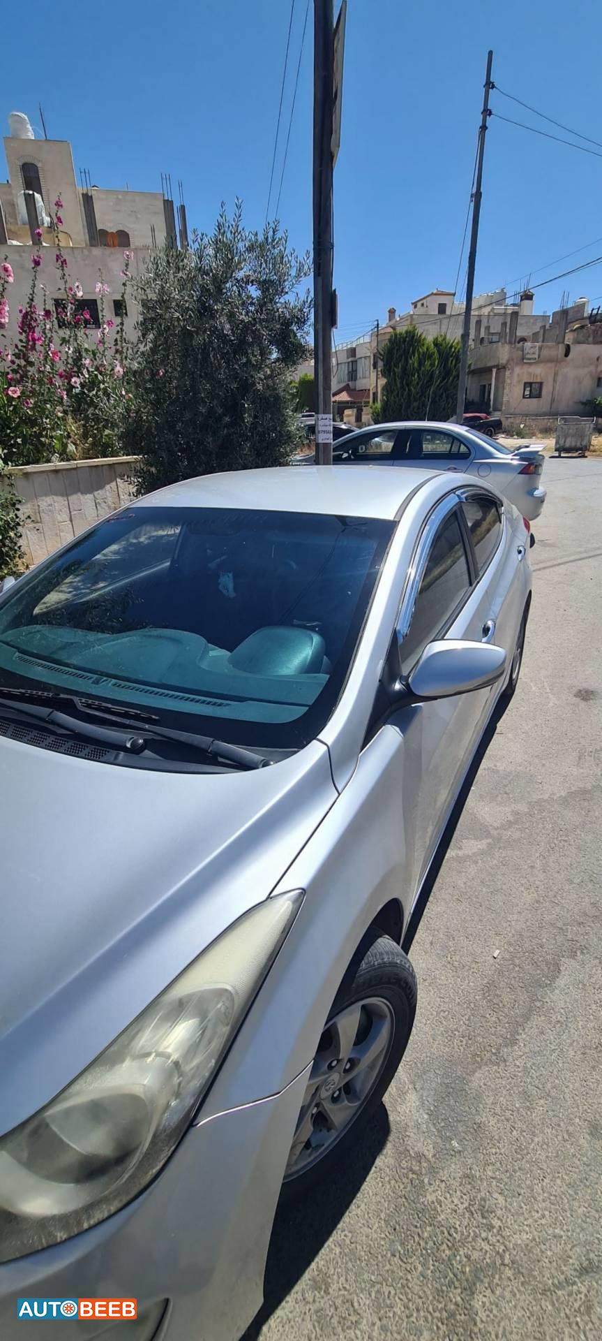 هيونداي افانتي 2012