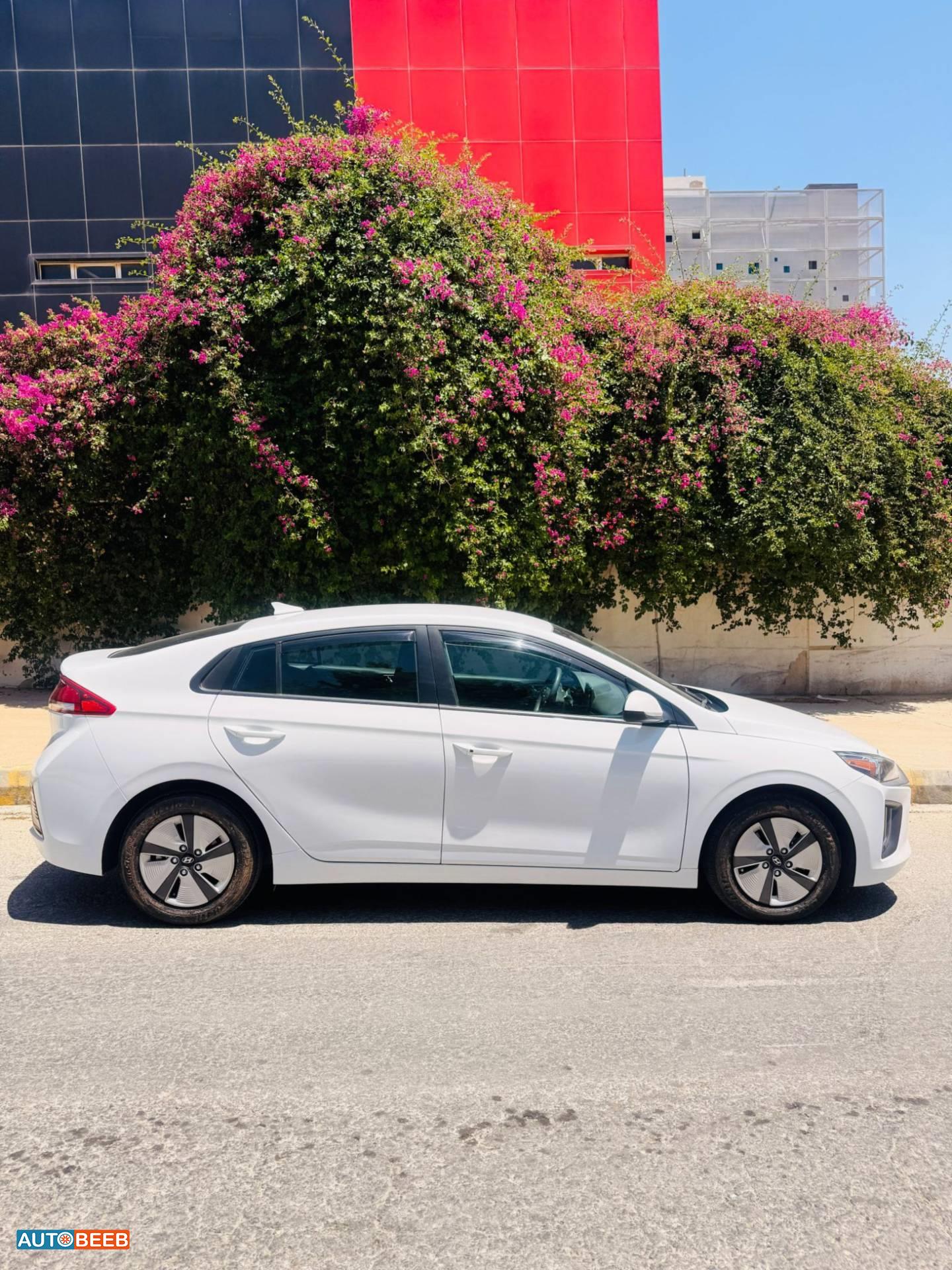 Hyundai Ioniq 2021