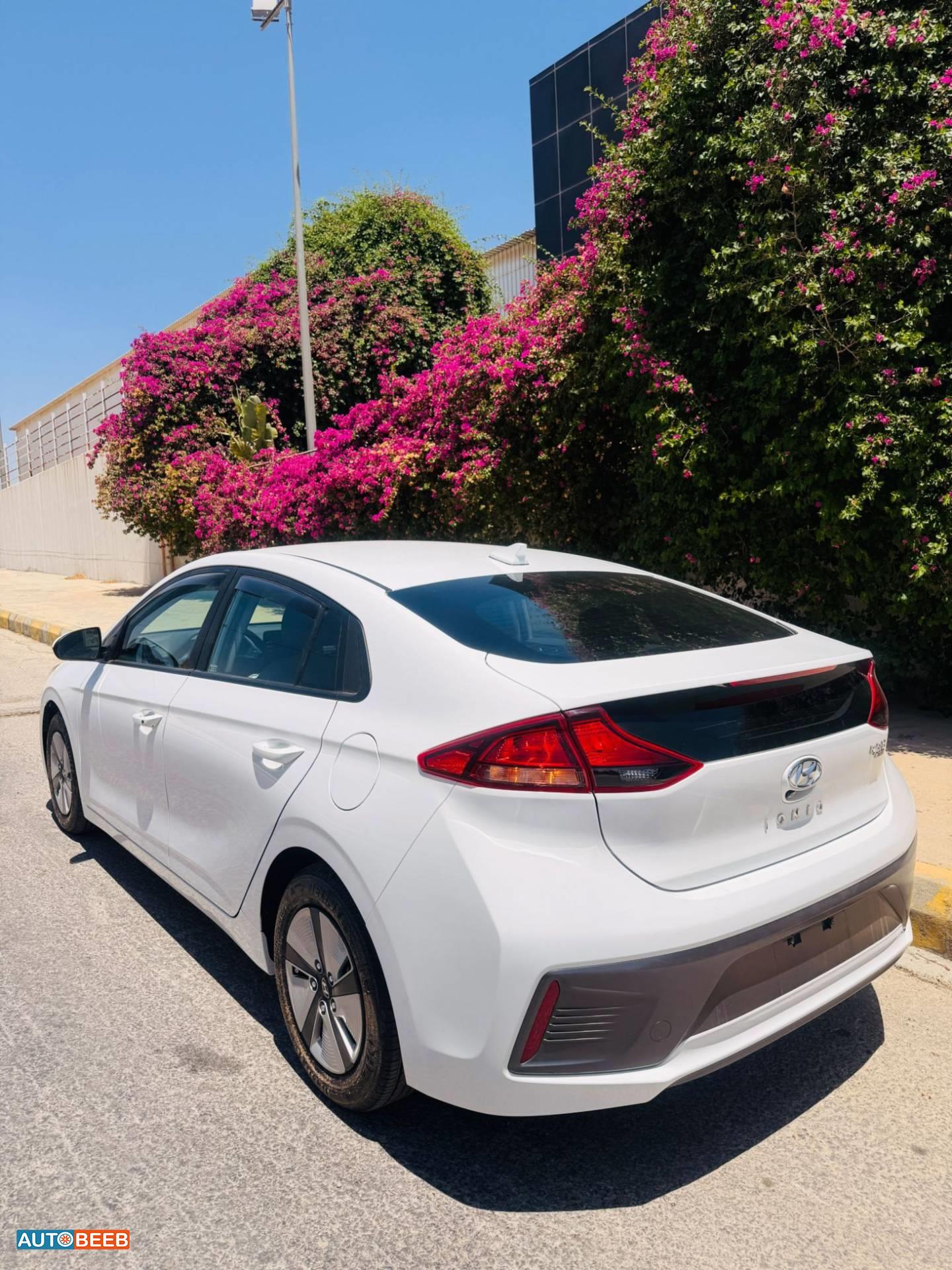 Hyundai Ioniq 2021