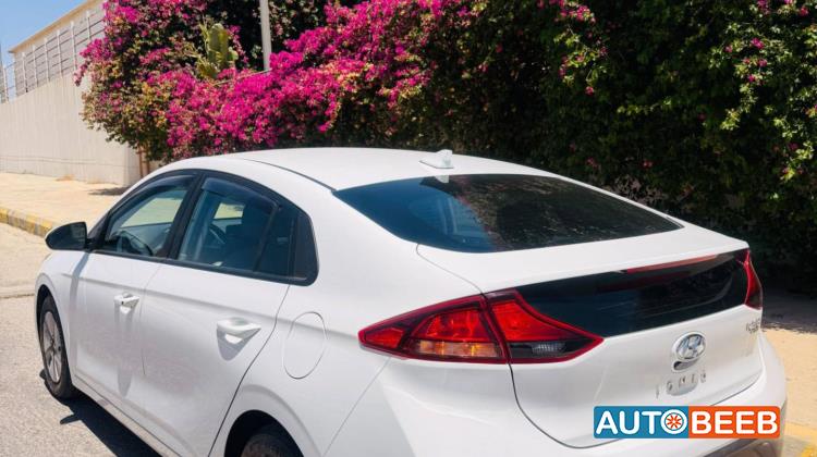 Hyundai Ioniq 2021