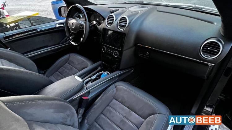 Mercedes Benz ML500 2005